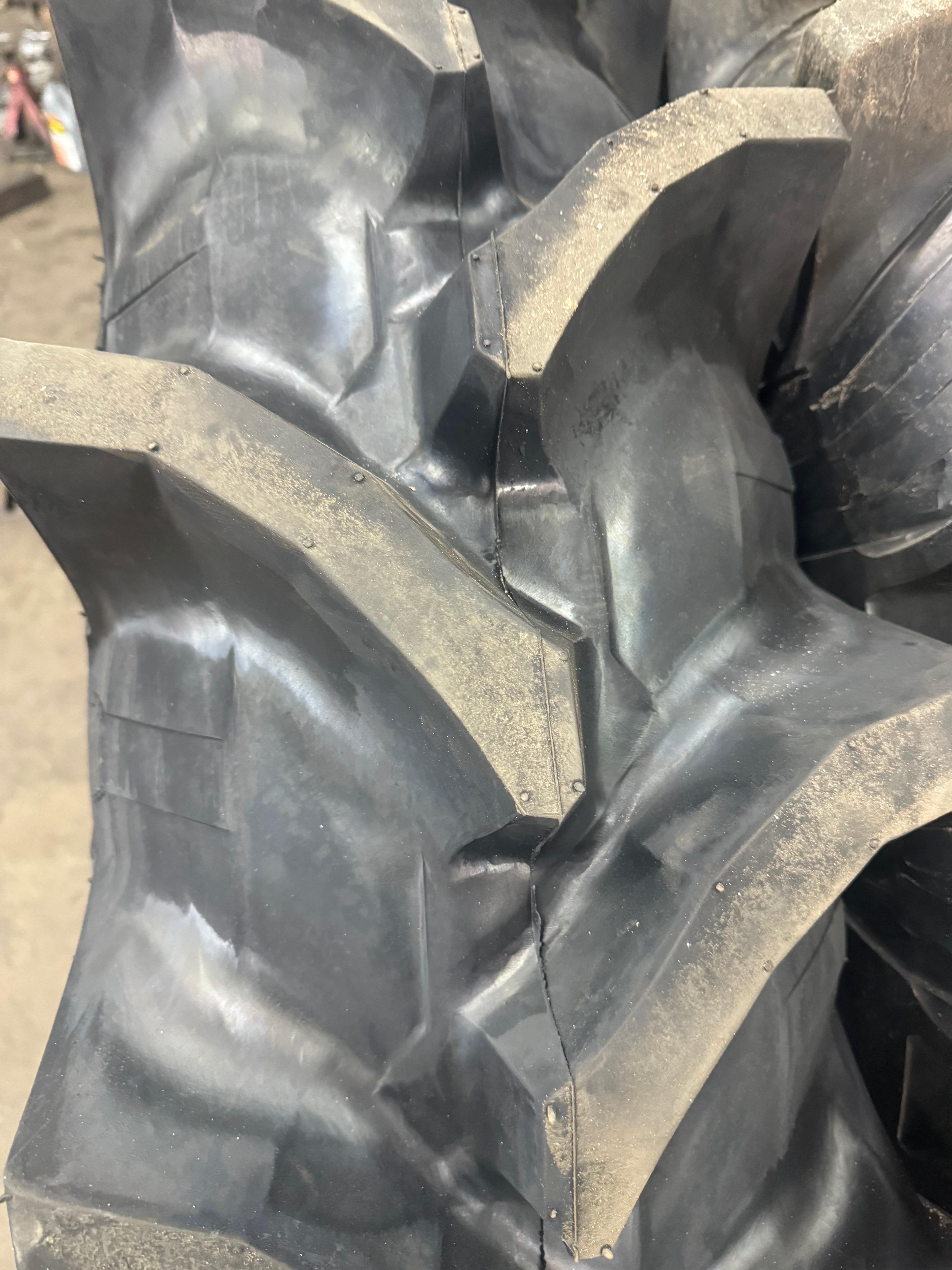 R2 13.6-26 Tires