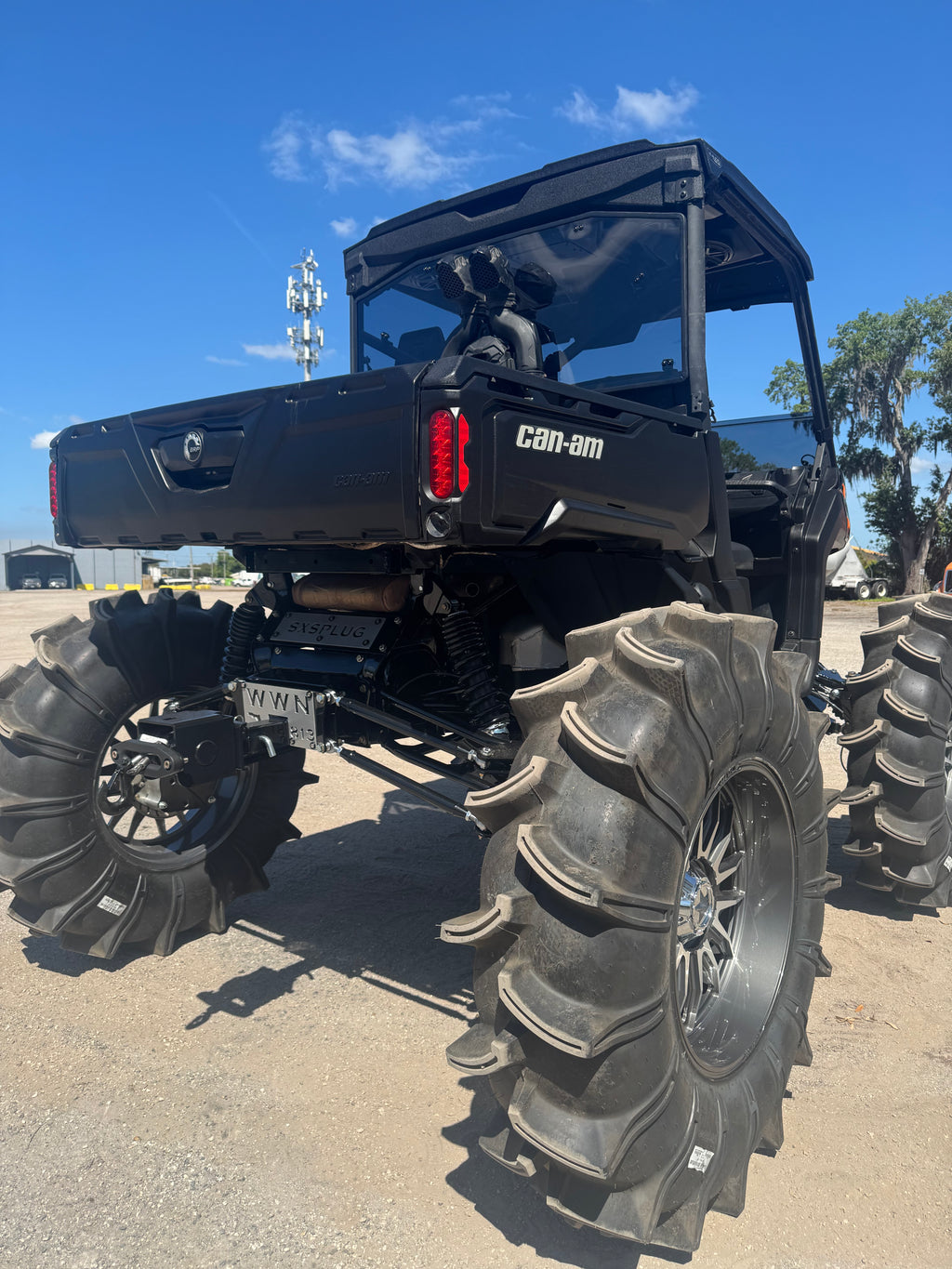 SXS PLUG Canam Defender Big Tire Kit